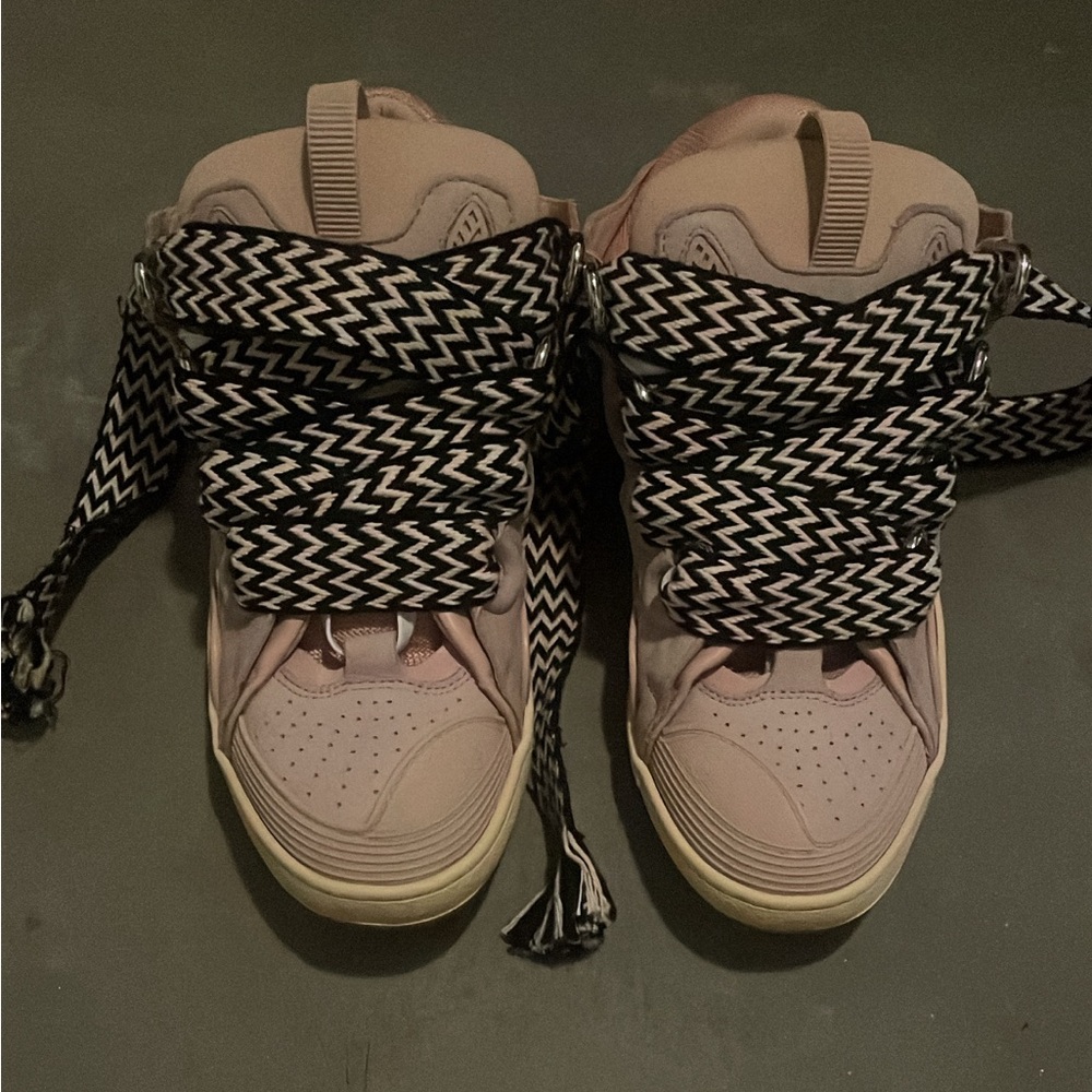 Lavin curb stake shoes